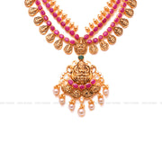 Antique Ruby Pachi Step Neckwear