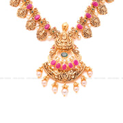 Antique Ruby Fancy Pachi Neckwear